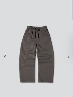 Elwood Core Straight Leg Sweatpants